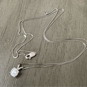 Elegant Silver Pendant Necklace